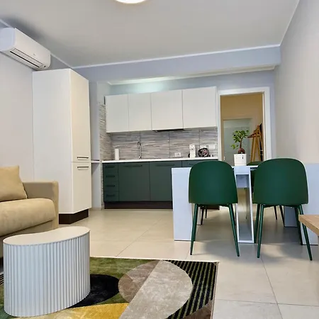 Apartment Luro - Sismondi 44