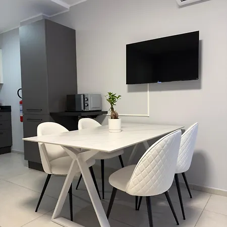 Luro - Sismondi 44 Daire Milano